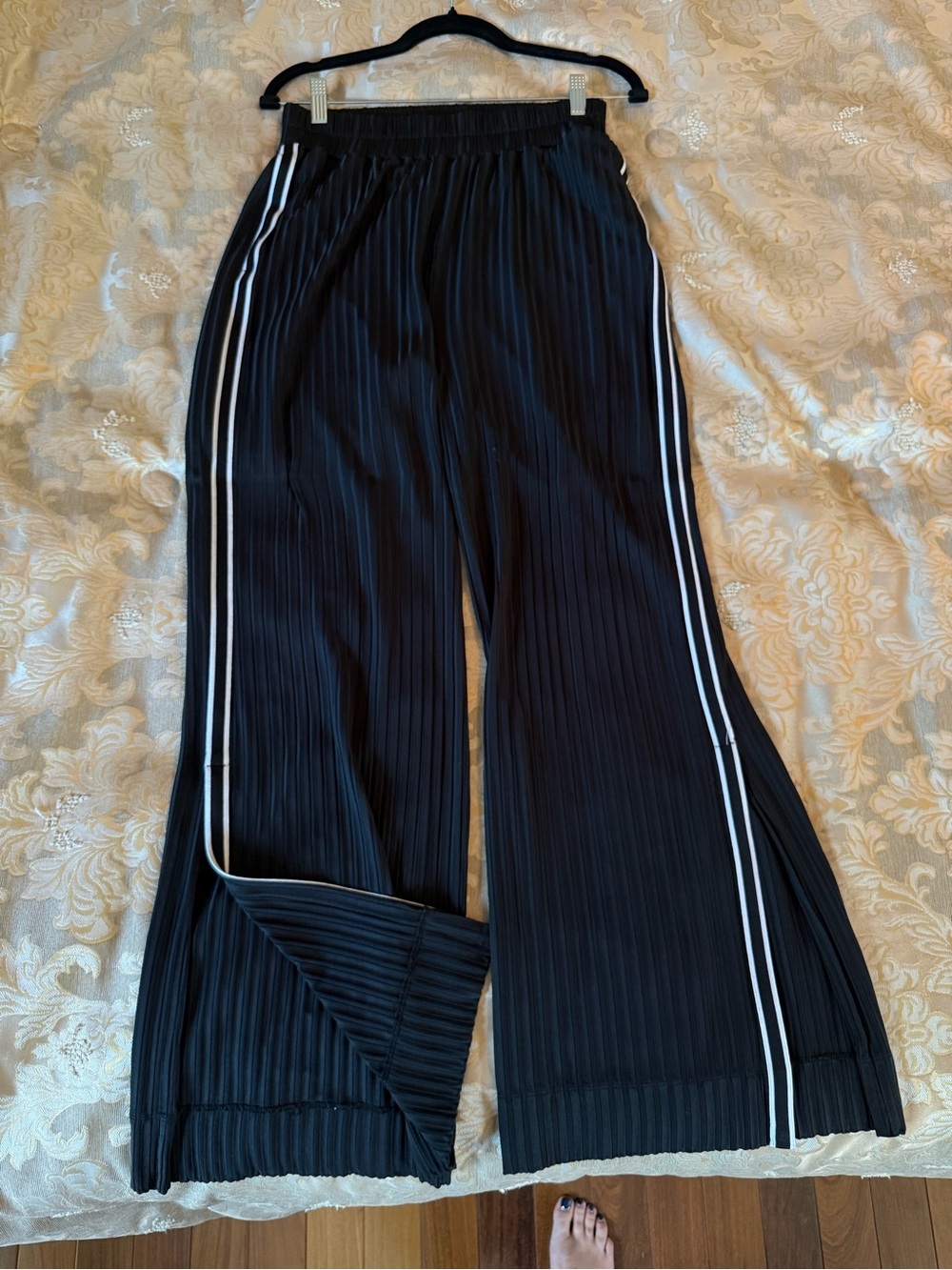 Black Pleated Wide-Leg Pants with White Side Stripes